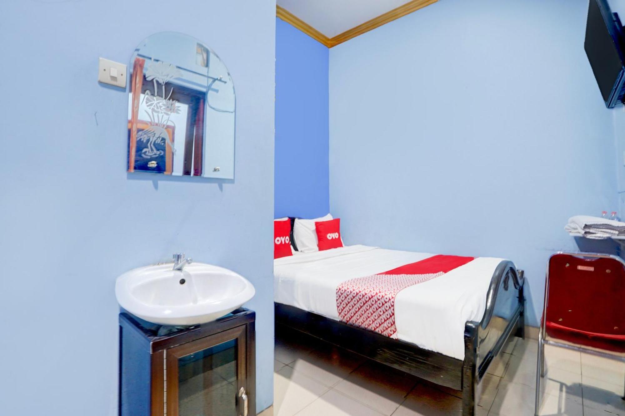 Oyo Life 93083 Nova Jaya 3 Homestay Syariah Lamongan Εξωτερικό φωτογραφία
