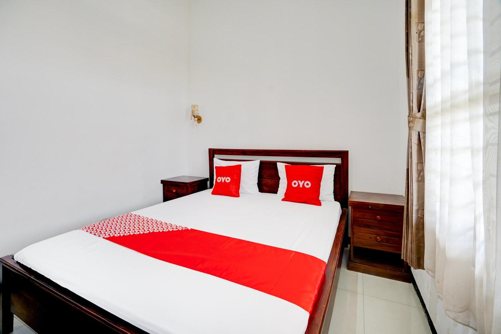 Oyo Life 93083 Nova Jaya 3 Homestay Syariah Lamongan Εξωτερικό φωτογραφία