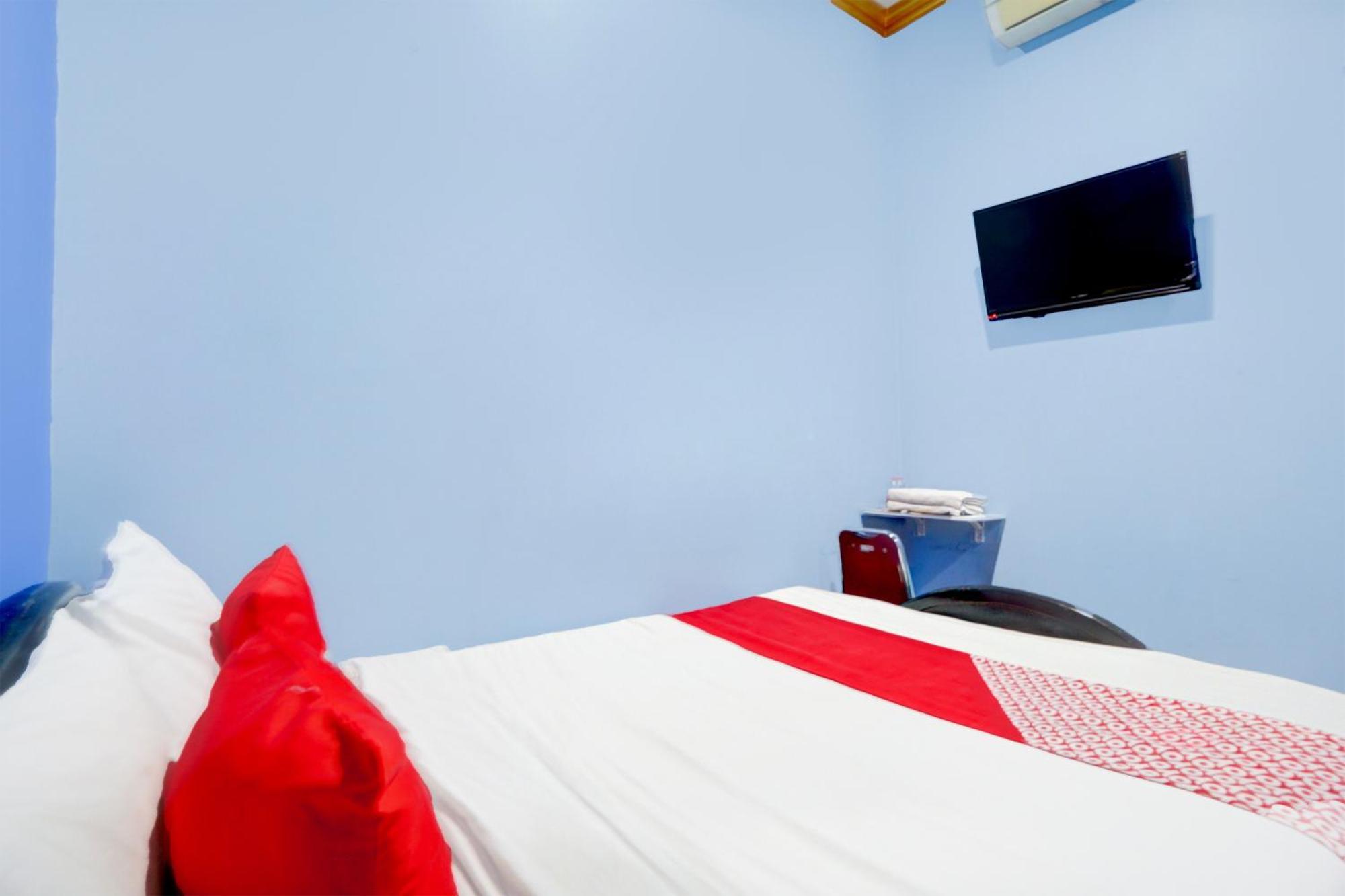 Oyo Life 93083 Nova Jaya 3 Homestay Syariah Lamongan Εξωτερικό φωτογραφία