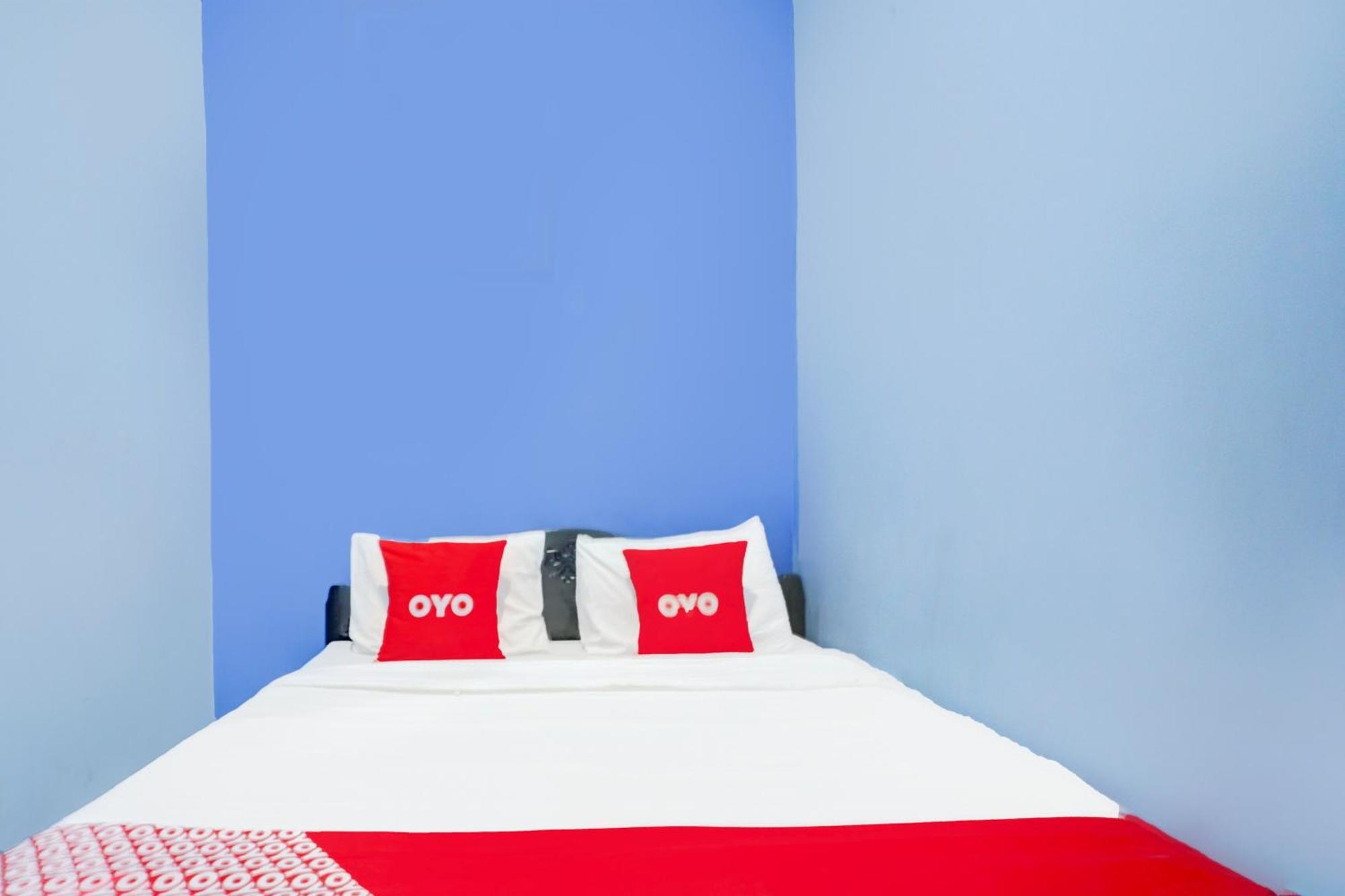 Oyo Life 93083 Nova Jaya 3 Homestay Syariah Lamongan Εξωτερικό φωτογραφία