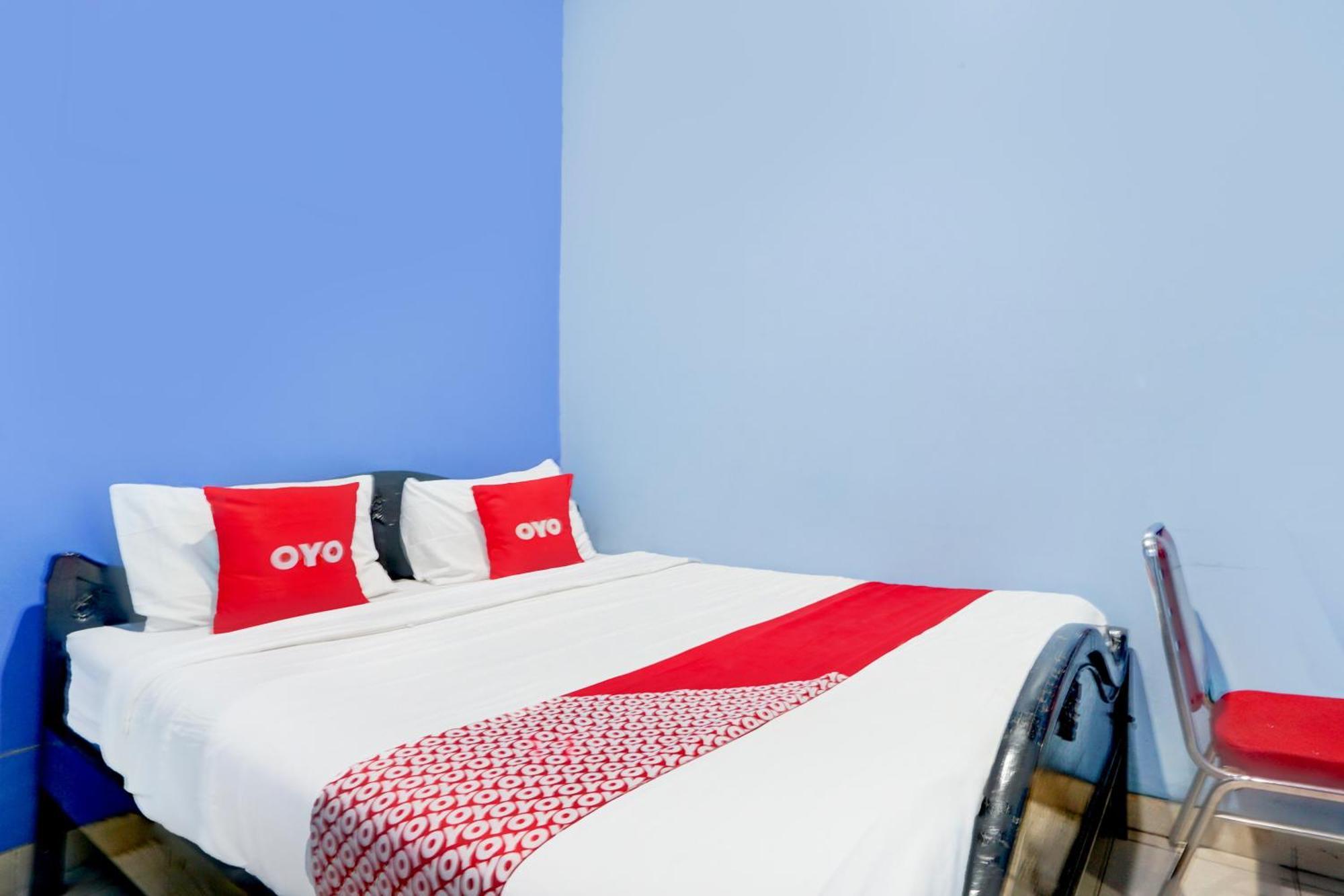 Oyo Life 93083 Nova Jaya 3 Homestay Syariah Lamongan Εξωτερικό φωτογραφία